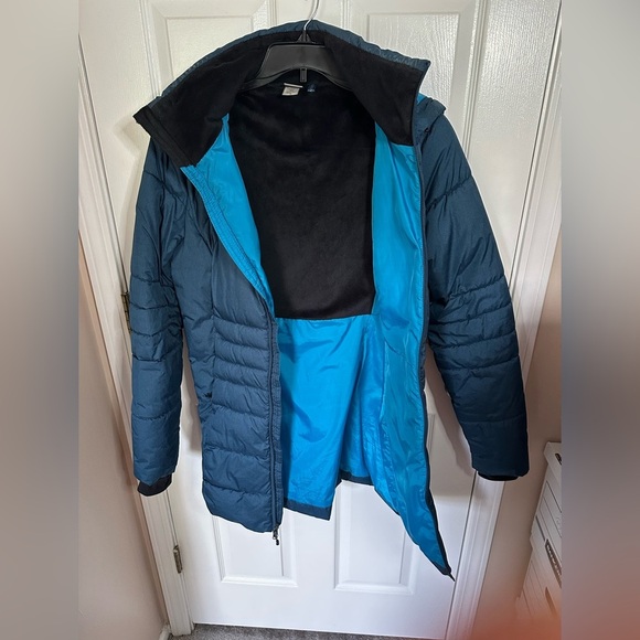 Champion Women's Teal Puffer Jacket - Picture 3 of 4
